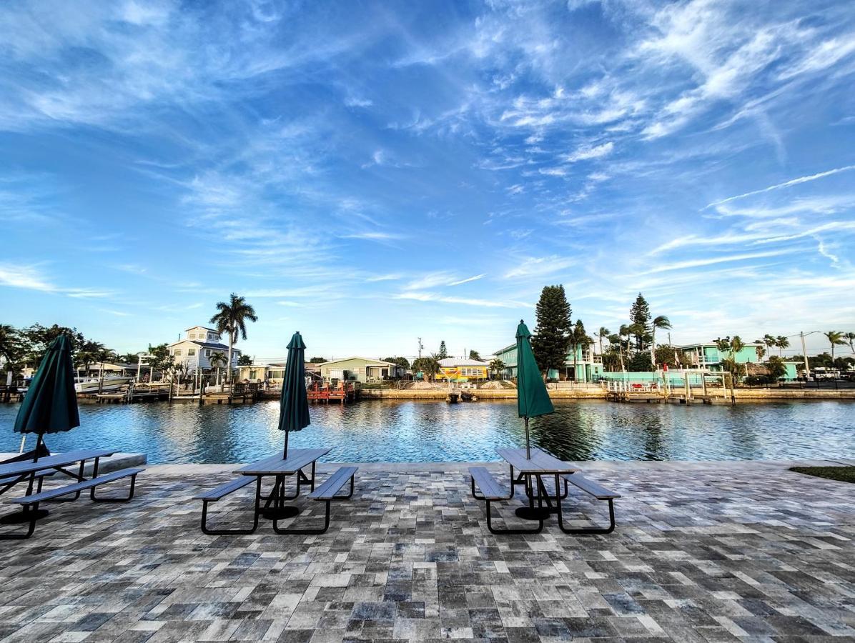 Tahitian Beach Resort Treasure Island Eksteriør bilde